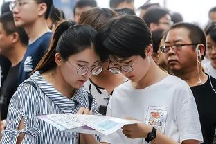 巴媒：拜仁和几家英超球队，有意巴黎中后卫马尔基尼奥斯